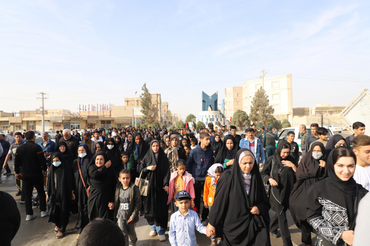 گزارش تصویری همایش بزرگ پیاده روی خانوادگی و اجرای برنامه صبح و نشاط در دانشگاه زابل